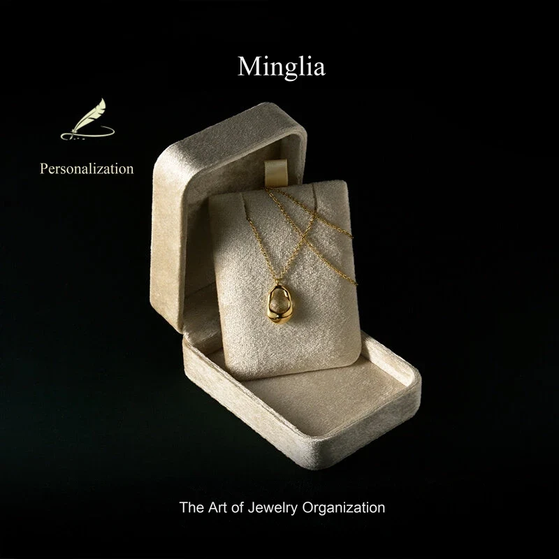 X-FH2 · Ivory · upright necklace presentation