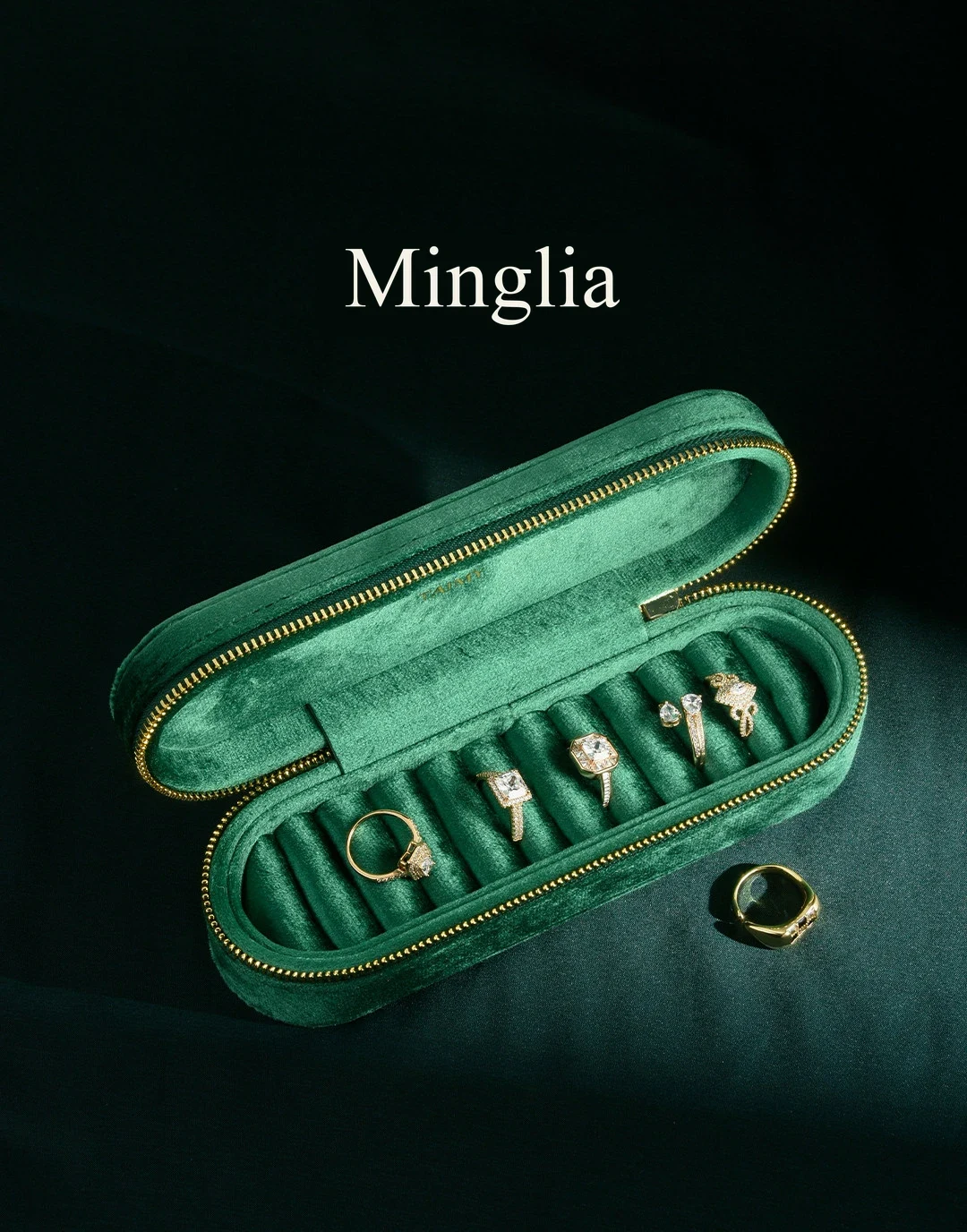 Individual places for your rings.